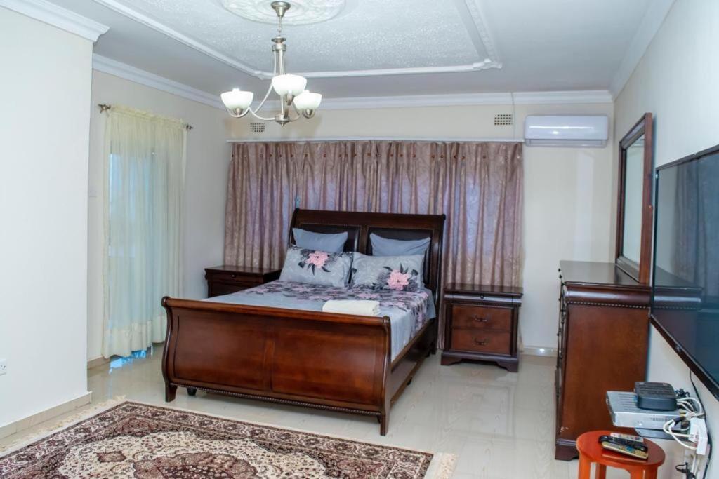 Royal Suites Apartments لوساكا المظهر الخارجي الصورة
