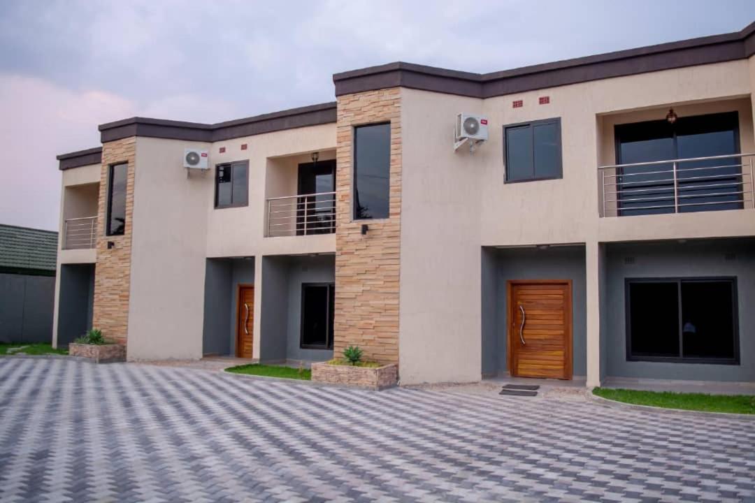 Royal Suites Apartments لوساكا المظهر الخارجي الصورة