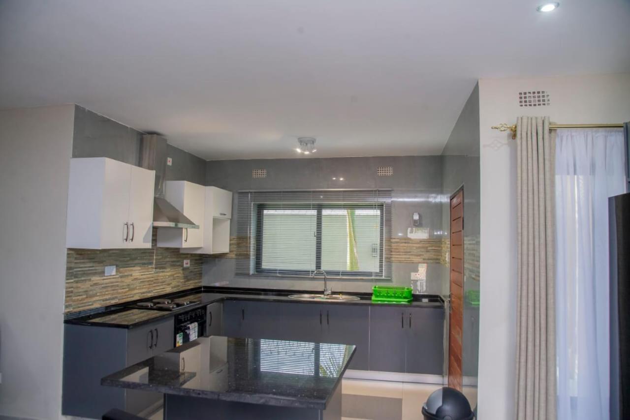 Royal Suites Apartments لوساكا المظهر الخارجي الصورة