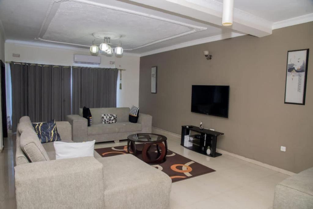 Royal Suites Apartments لوساكا المظهر الخارجي الصورة