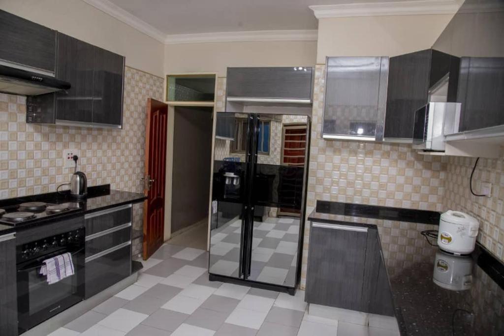 Royal Suites Apartments لوساكا المظهر الخارجي الصورة