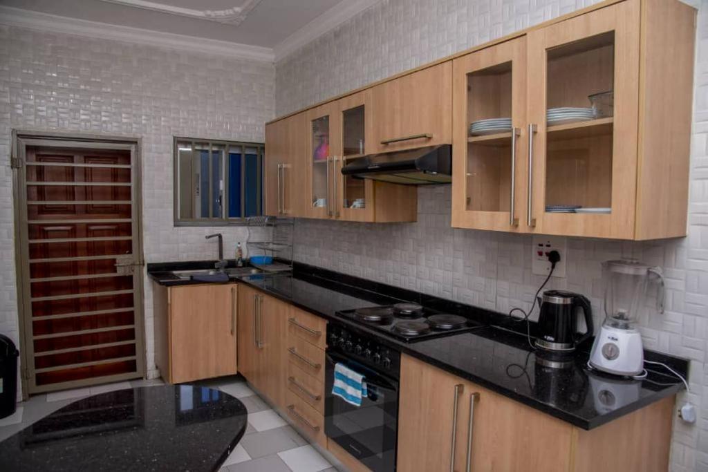 Royal Suites Apartments لوساكا المظهر الخارجي الصورة
