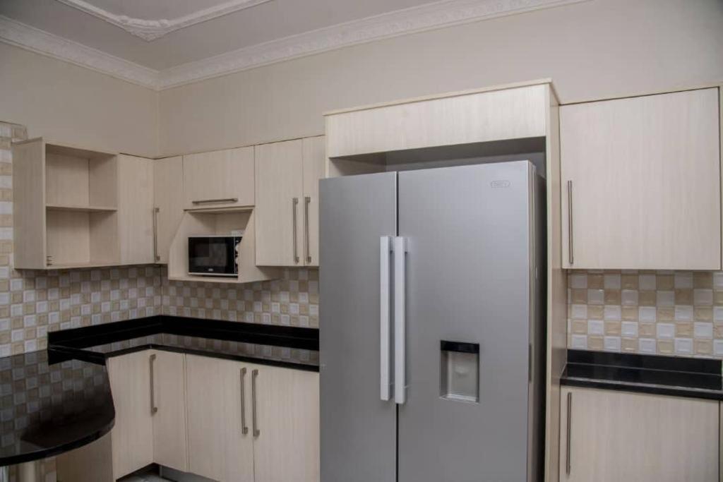 Royal Suites Apartments لوساكا المظهر الخارجي الصورة