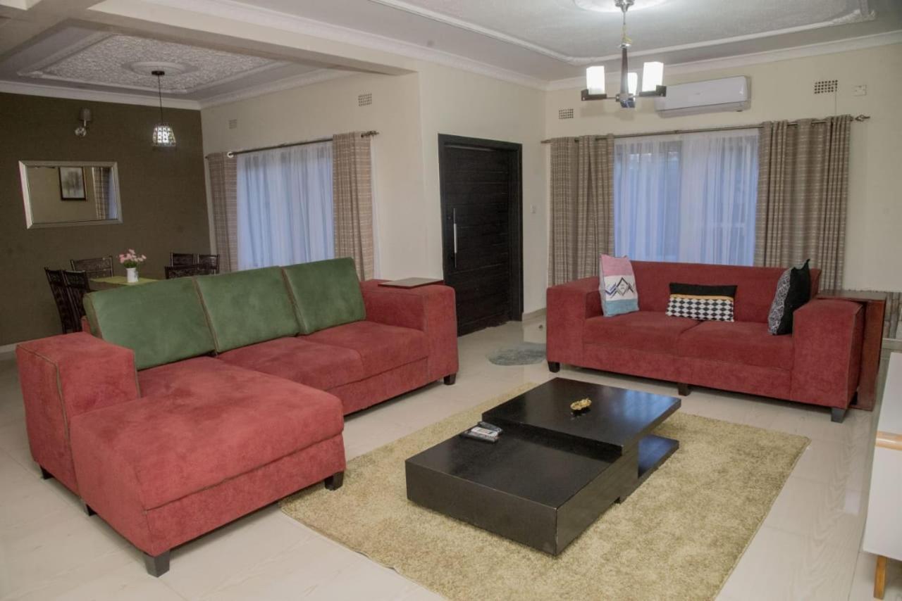 Royal Suites Apartments لوساكا المظهر الخارجي الصورة