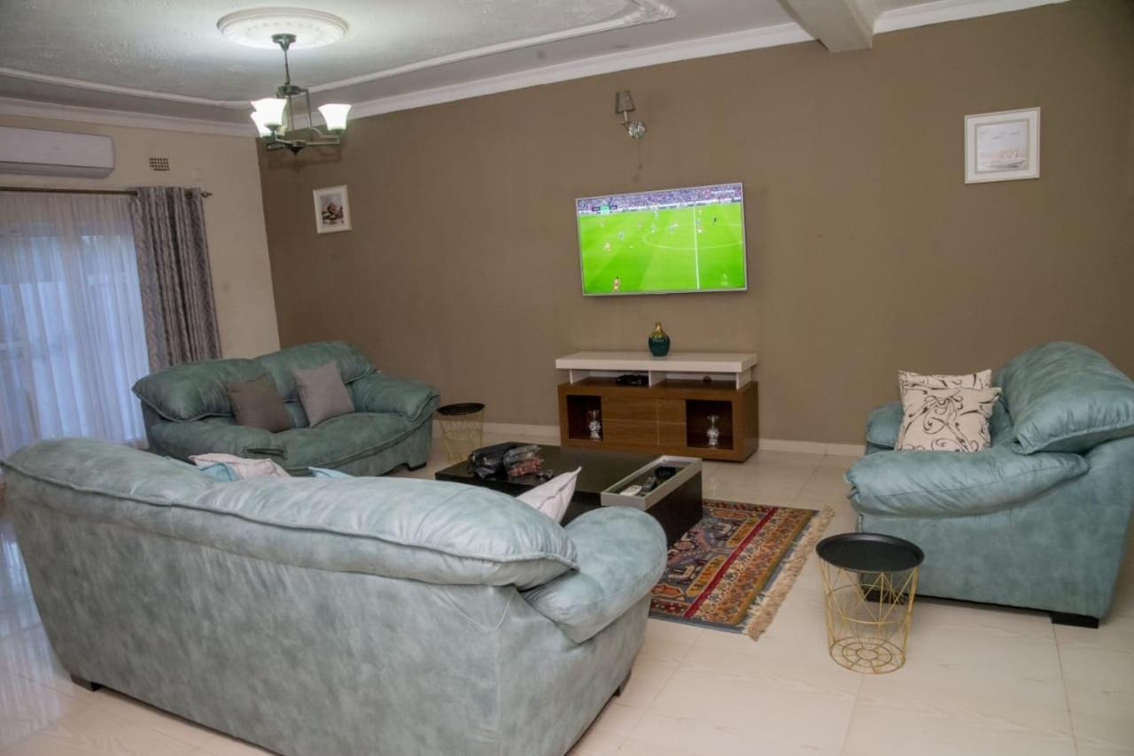 Royal Suites Apartments لوساكا المظهر الخارجي الصورة